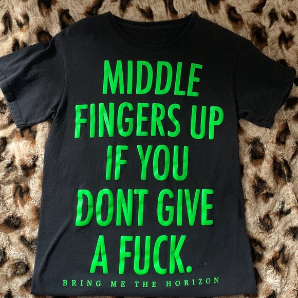 Middle fingers up if you don’t give a fuck - Picture 1 of 1